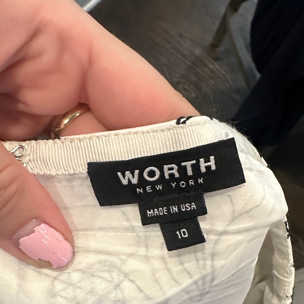 New Worth skirt in Floral Black and White. Perfect condition - Picture 9 of 9